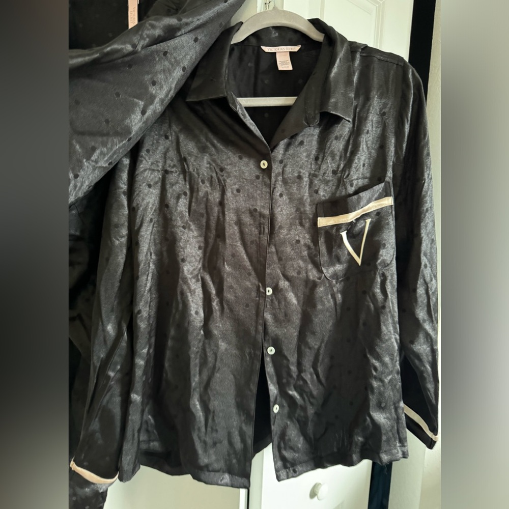 Victoria secret silk black pajama set